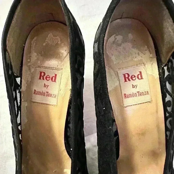 Vintage Red By Ramon Tenza Black Velvet Flocked Scroll Design Sz 8 - Picture 6 of 7